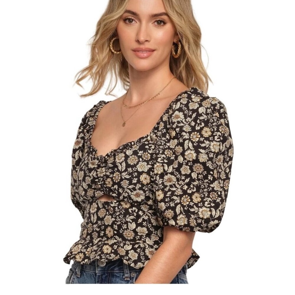 Heartloom Floral Black and Cream Top